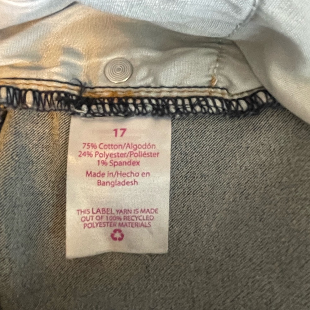 No Boundaries Dark Blue Jeans Short. - Picture 6 of 14